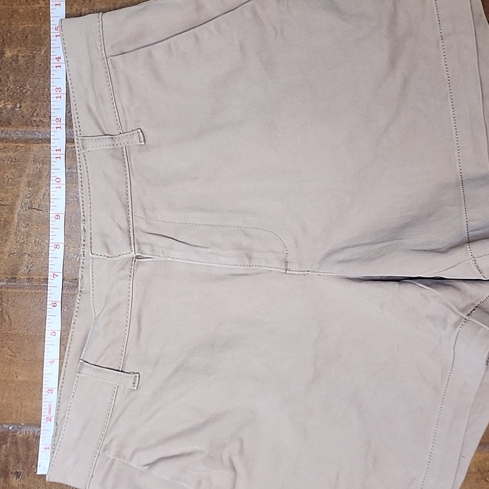 Banana Republic Stretch Cotton Blend Womens Tan Chino Shorts Size 6 Belt Loops - Picture 6 of 9